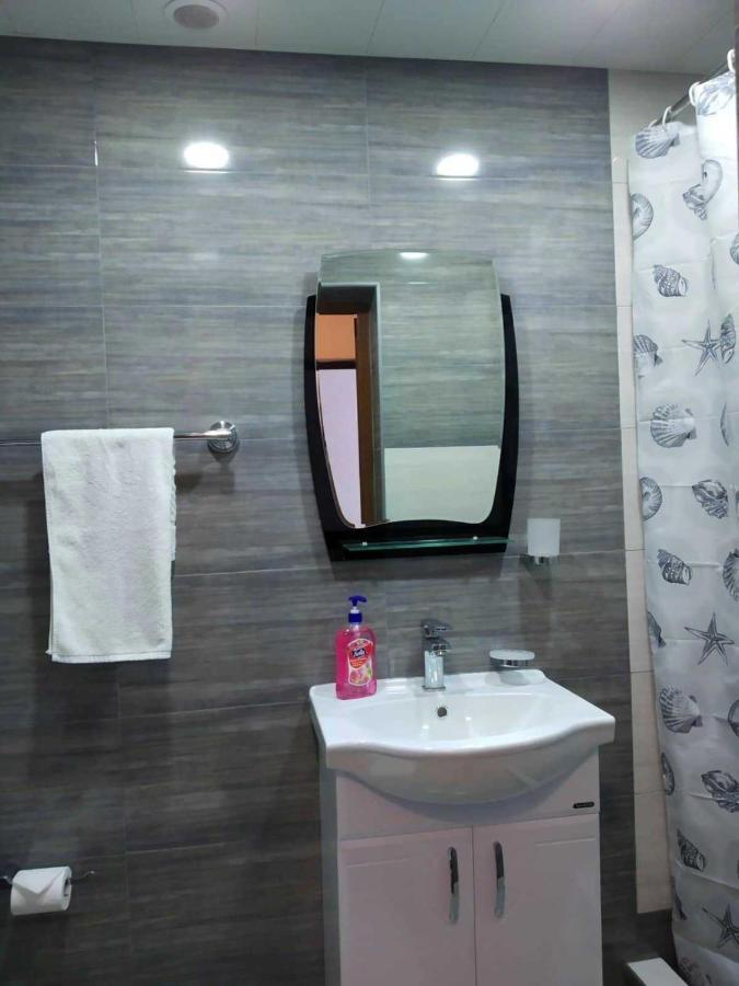Apartment Near Sasundci Davit Metro Station Yerevan Ngoại thất bức ảnh
