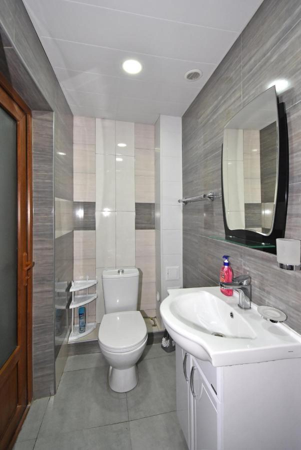 Apartment Near Sasundci Davit Metro Station Yerevan Ngoại thất bức ảnh